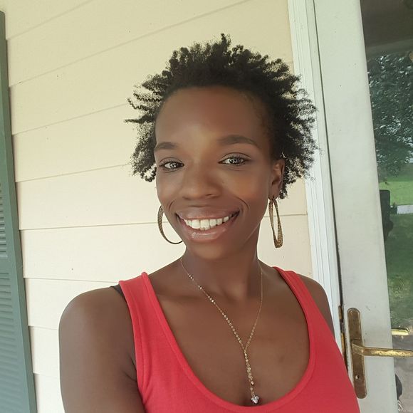 Meet your Posher, Shakeya - Picture 1 of 1